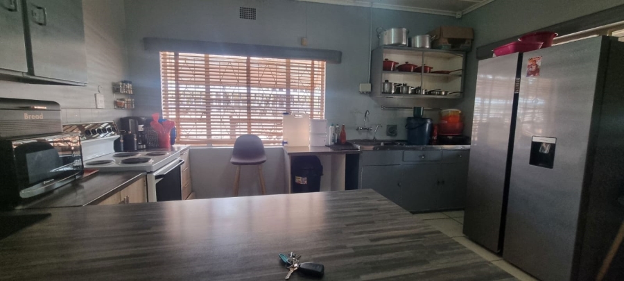 4 Bedroom Property for Sale in Beaconsfield Northern Cape